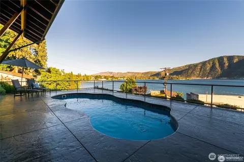 408 Manson Blvd, Manson, WA 98831
