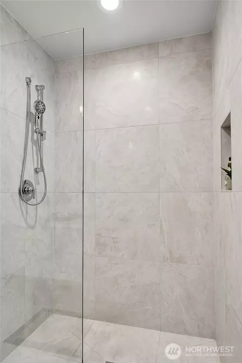 710 11th Ave E #D, Seattle, WA 98102 photo 12