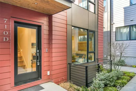 710 11th Ave E #D, Seattle, WA 98102 photo 2