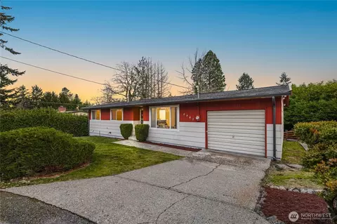 9216 117th St SW, Lakewood, WA 98498