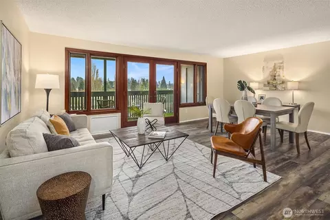 7064 35th Ave NE #33, Seattle, WA 98115