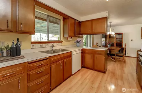 1757 Gossard St, Enumclaw, WA 98022 photo 11
