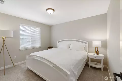 482 Sigrist Dr E, Enumclaw, WA 98022 photo 30