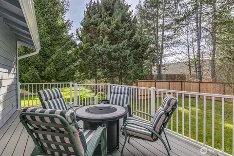 Exterior - 7618 Rainier Dr, Everett, WA 98203 photo 5 of 12