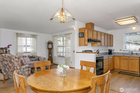 Dining - 7618 Rainier Dr, Everett, WA 98203 photo 1 of 2