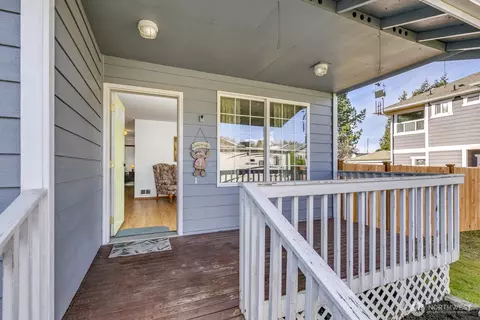 Exterior - 7618 Rainier Dr, Everett, WA 98203 photo 2 of 12
