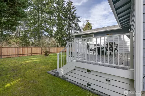 Exterior - 7618 Rainier Dr, Everett, WA 98203 photo 7 of 12