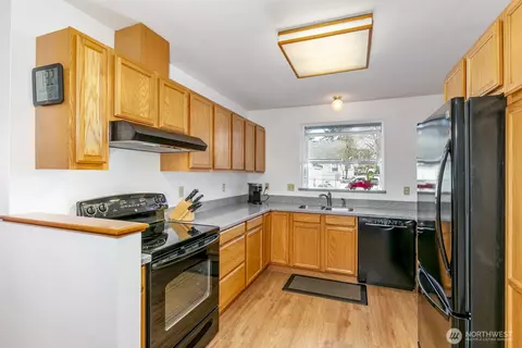 Kitchen - 7618 Rainier Dr, Everett, WA 98203 photo 1 of 4