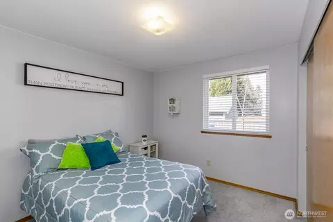 Bedroom - 7618 Rainier Dr, Everett, WA 98203 photo 3 of 4