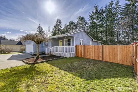 Exterior - 7618 Rainier Dr, Everett, WA 98203 photo 1 of 12