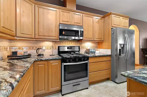 Kitchen - 14815 155th Street Ct E, Orting, WA 98360 photo 2 of 4
