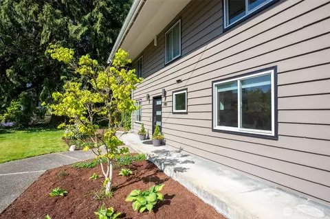 9110 NE 179th Pl, Bothell, WA 98011