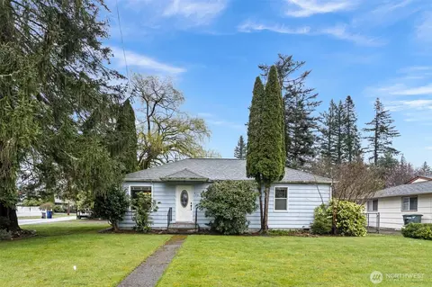 225 NE 6th St, North Bend, WA 98045