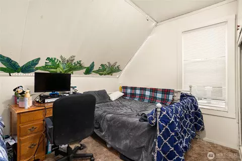 Bedroom - 2108 Colby Ave, Everett, WA 98201 photo 7 of 8