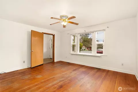 Living - 2108 Colby Ave, Everett, WA 98201 photo 6 of 6