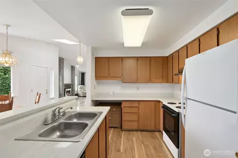 Kitchen - 14542 136th Street Ct E, Orting, WA 98360 photo 3 of 4