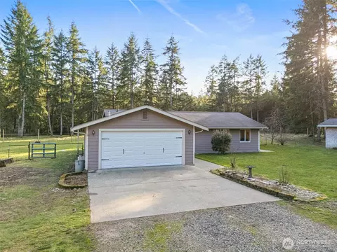 3992 SW Cimarron Ln, Port Orchard, WA 98367