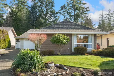 24730 11th Ave S, Des Moines, WA 98198