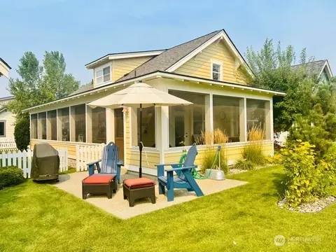 106 Flip Flop Ln, Oroville, WA 98844