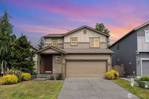 24028 SE 262nd St, Maple Valley, WA 98038
