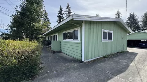 341 NE 185th St, Shoreline, WA 98155