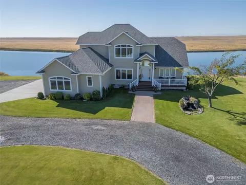 9486 NE Stonecrest Rd, Moses Lake, WA 98837