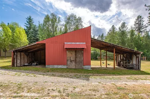 Exterior - 222 W Joyner Dr, Cusick, WA 99119 photo 4 of 7