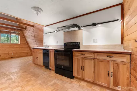 Kitchen - 222 W Joyner Dr, Cusick, WA 99119 photo 1 of 2