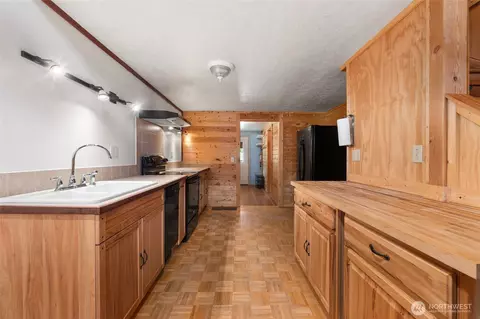 Kitchen - 222 W Joyner Dr, Cusick, WA 99119 photo 2 of 2
