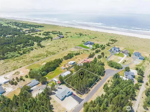 1240 117th Ln, Long Beach, WA 98631