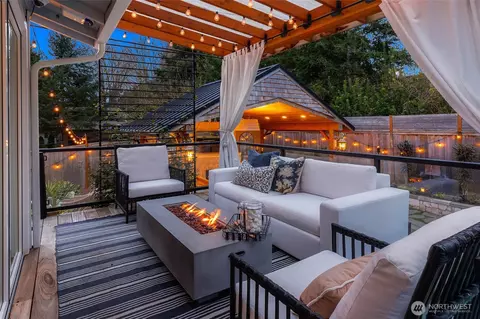 8104 228th St SW, Edmonds, WA 98026