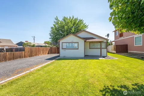 732 S Wanapum Dr, Moses Lake, WA 98837