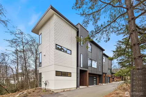 1507 8th St, Bellingham, WA 98225