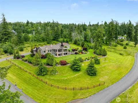 1944 Discovery Heights Dr, Bellingham, WA 98226