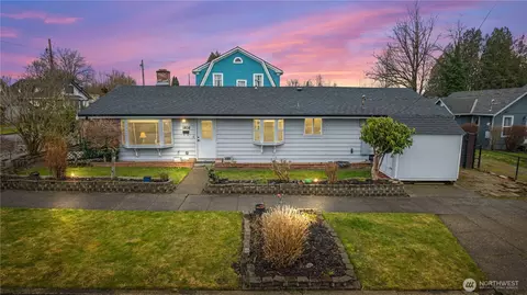 1808 Washington Ave, Enumclaw, WA 98022
