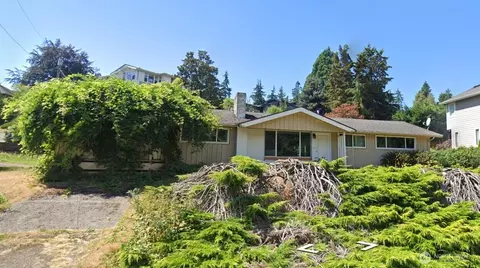 1405 102nd Ave NE, Bellevue, WA 98004