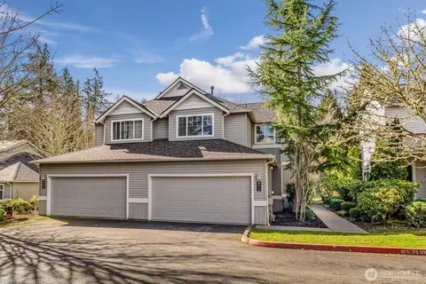 911 232nd Ln NE #911, Sammamish, WA 98074