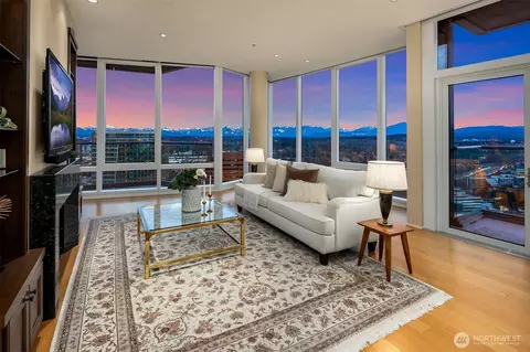 10700 NE 4th St #3904, Bellevue, WA 98004