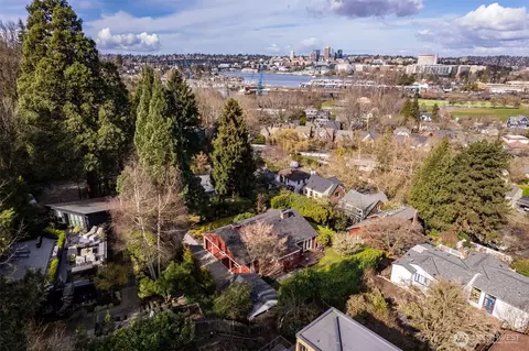View/Area - 2104 16th Ave E, Seattle, WA 98112 photo 1 of 1