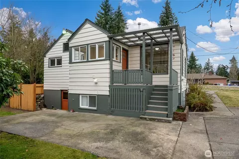 Exterior - 6901 Lower Ridge Rd, Everett, WA 98203 photo 4 of 8