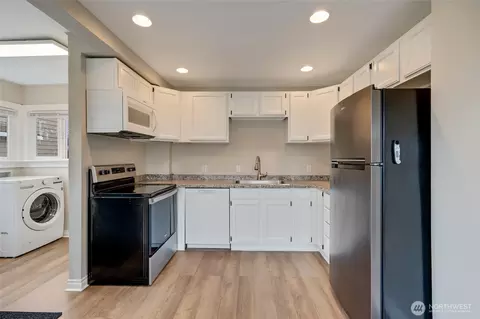 Kitchen - 6901 Lower Ridge Rd, Everett, WA 98203 photo 1 of 3