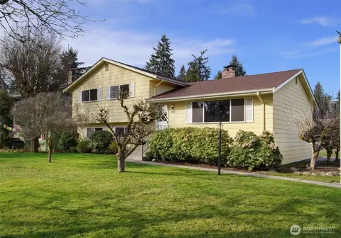 2122 N 155th St, Shoreline, WA 98133