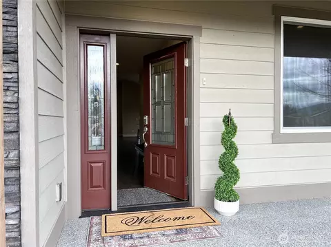Entry Way - 72 Sandness Ct, Sequim, WA 98382 photo 1 of 2
