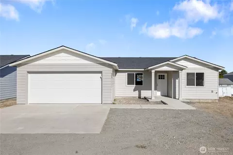 320 W 7th St, Warden, WA 98857