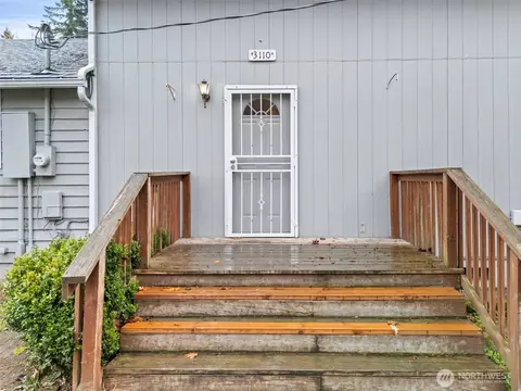 3110 E 19th St, Bremerton, WA 98310