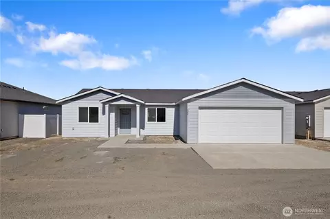 322 W 7th St, Warden, WA 98857