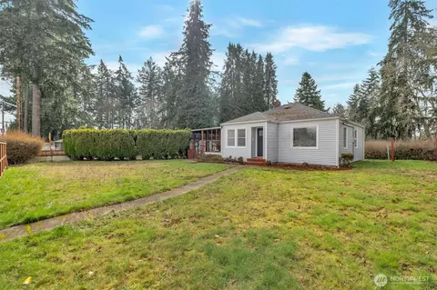 8604 Berkeley Ave SW, Lakewood, WA 98498
