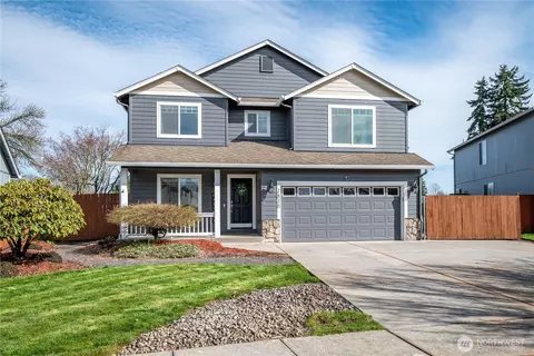 1838 Island Dr, Longview, WA 98632