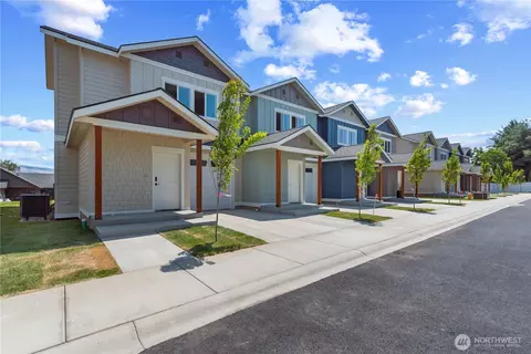 1030 Finch Ln #G2, Wenatchee, WA 98801