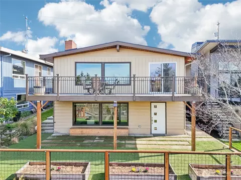 5638 37th Ave SW, Seattle, WA 98126